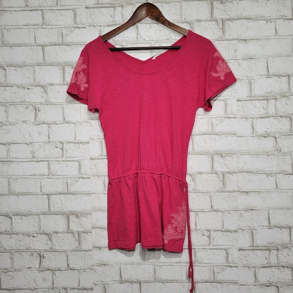 Athleta pink short sleeve tee